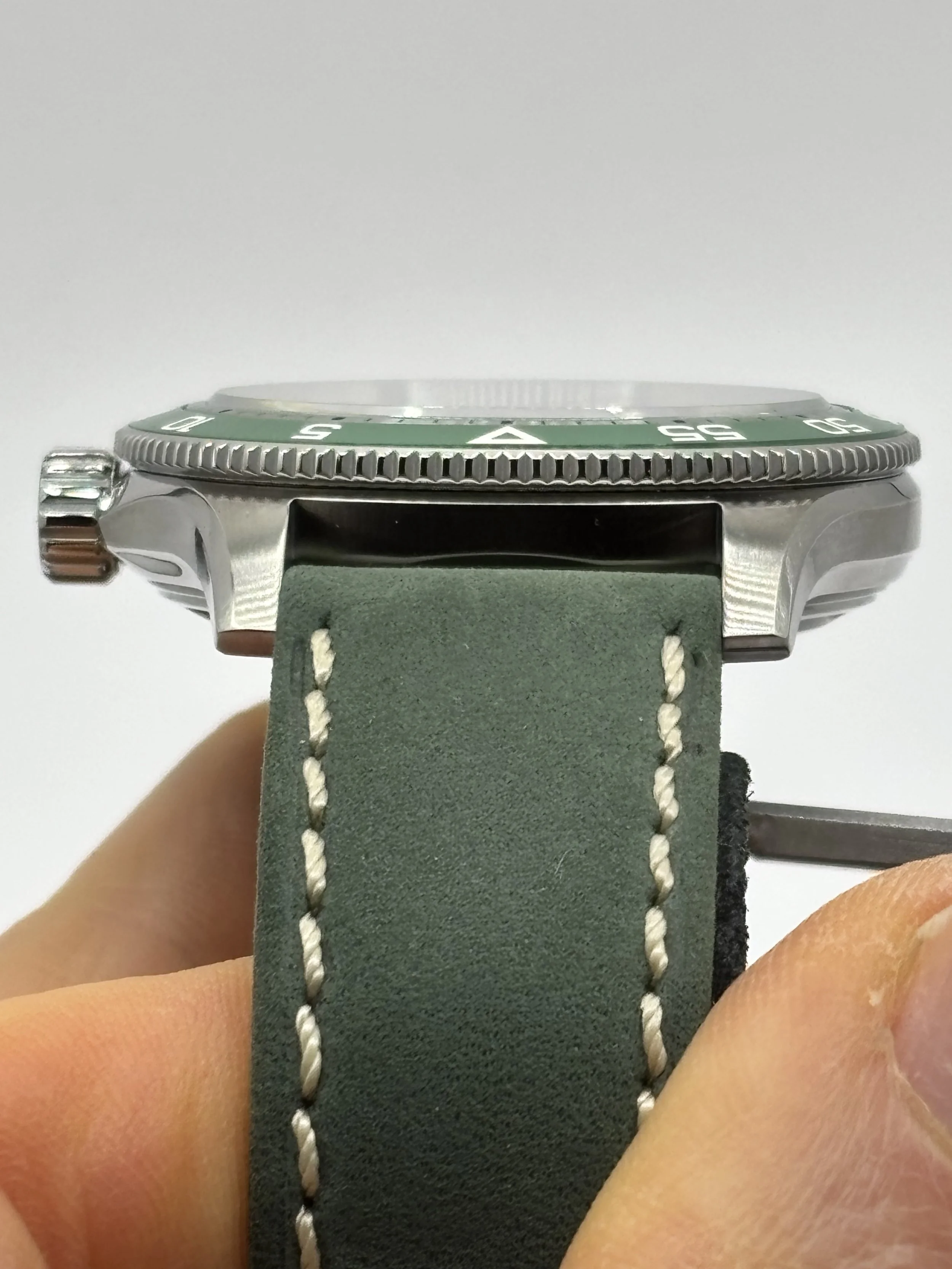 SOLD WH694 C60 Trident Pro 300 40mm Green (01/2025) Unworn — Ward